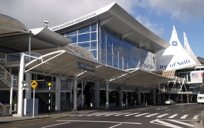 Auckland Airport Emergency over Fishy "Chemical Spill"