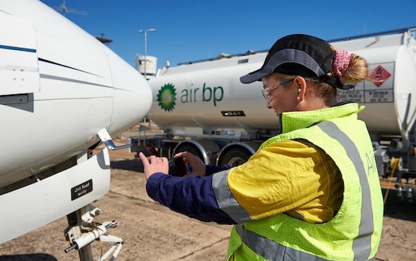 Air bp celebrates one million &lsquo;safe2go&rsquo; overwing refuellings