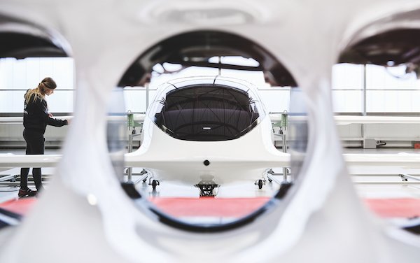 Expansion in UK market with eVolare -Lilium signs binding contract including pre-delivery payment for up to 20 aircraft