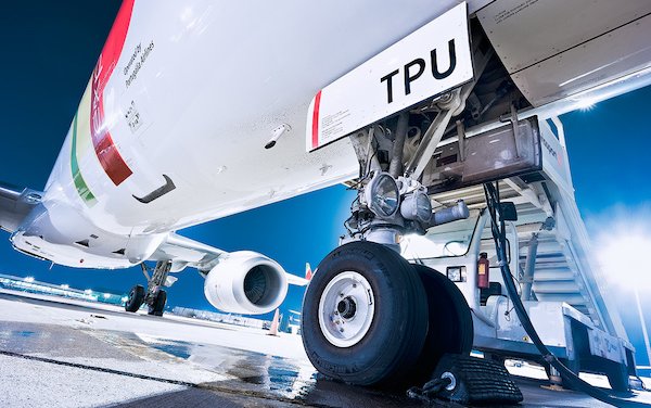 Liebherr signs agreement on landing gear overhaul with Portug&aacute;lia